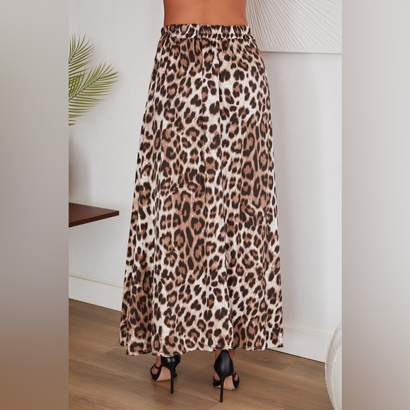 (83867-CHEE-ARM) CHEETAH PRINT ELASTIC WAIST SILKY MAXI SKIRT - Picture 5 of 7